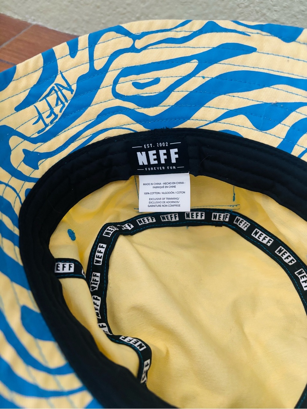 RARE! Neff Mushroom Bucket Hat Psychedelic Blue, & Yellow, Zebra Print & Pocket - Picture 5 of 6